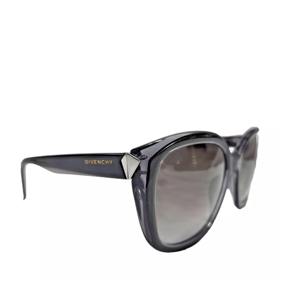 GIVENCHY Women's Large Lense Sunglasses COA Non Prescription Black SGV 919